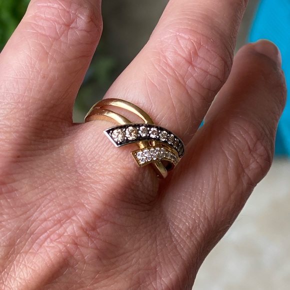 LeVian Ring w/ Chocolate & white diamonds. Size 7 - Picture 3 of 9